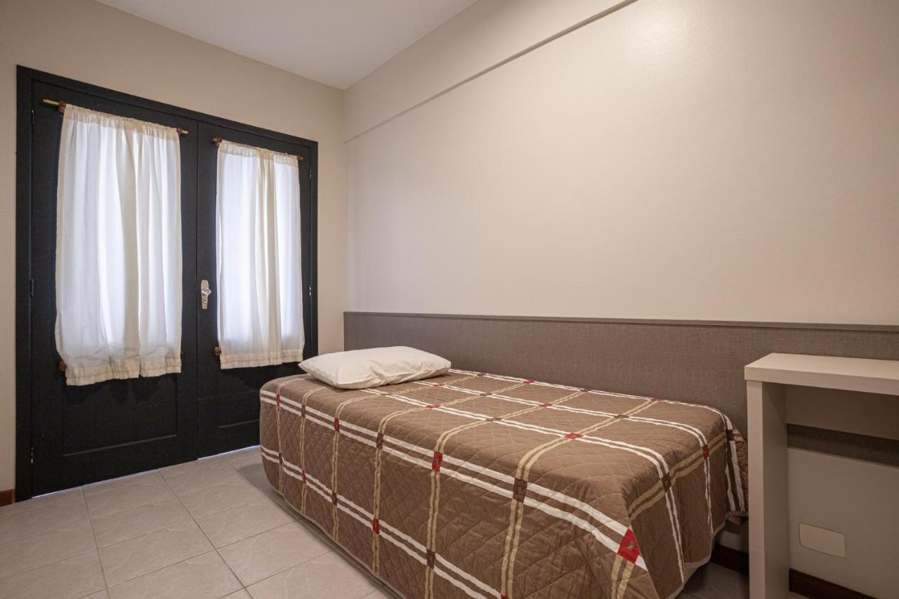 A Furninha Hotel Torres Bagian luar foto
