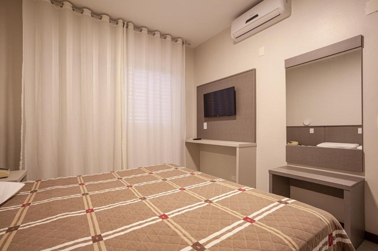 A Furninha Hotel Torres Bagian luar foto